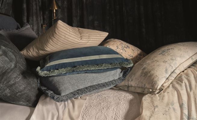 Ralph Lauren Home à Lyon : Tissus et Papiers Peints de Luxe, Distribués par Designers Guild